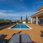 Laura By Algarve Villa Holidays