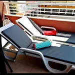 Beachfront Seaview Litoralmar Apt, Fast Wifi, Airco, Pool, Private Parking