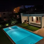 Villa L