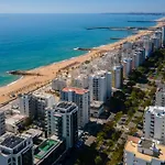 Sea View Apartment W/ Balcony By Lovelystay