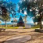 Oeiras Garden Rooms