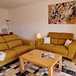 Jasmine Apartment Next To Meia Praia Beach