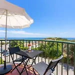 Paz E Vista Mar With Pool & Wifi