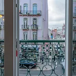 Superb Apartments Overlooking Graca In Lisbon