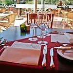 Jardim Da Meia Praia Resort