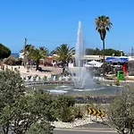 Beachfront Seaview Litoralmar Apt, Fast Wifi, Airco, Pool, Private Parking