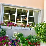 Atlantic Waves Accommodation