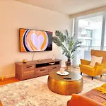 Bayline Luxury Spa And Pool Apartment