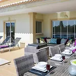 Villa Povo Do Burro, Beautiful And Elegant Villa, Few Minutes Walk To Resort Centre