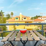 My House At Estoril Guesthouse