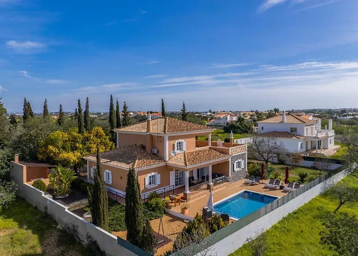 Laura By Algarve Villa Holidays