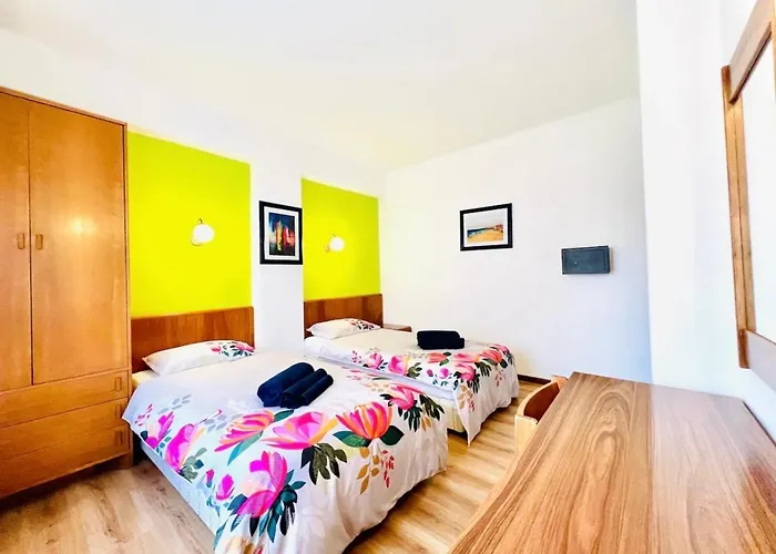 Armacao De Pera - Algarve 30M From The Beach