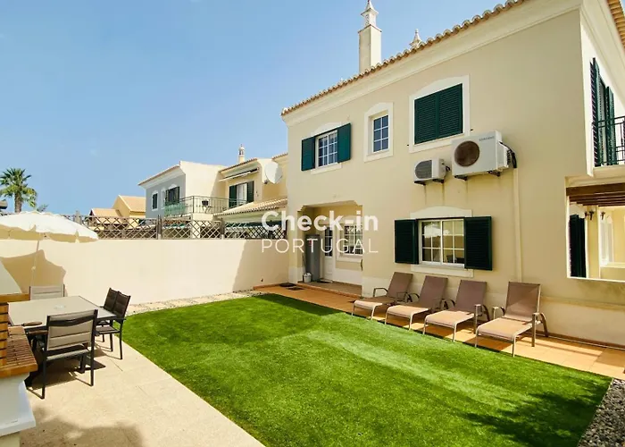 Oliveira By Check-In Portugal
