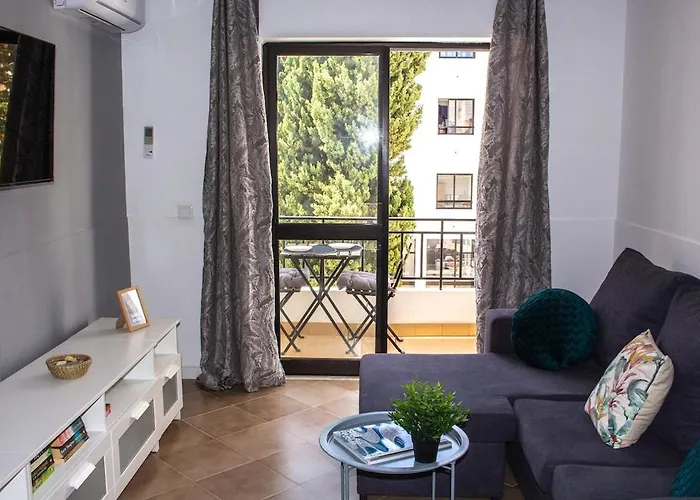 Quarteira-Your Seaside Getaway