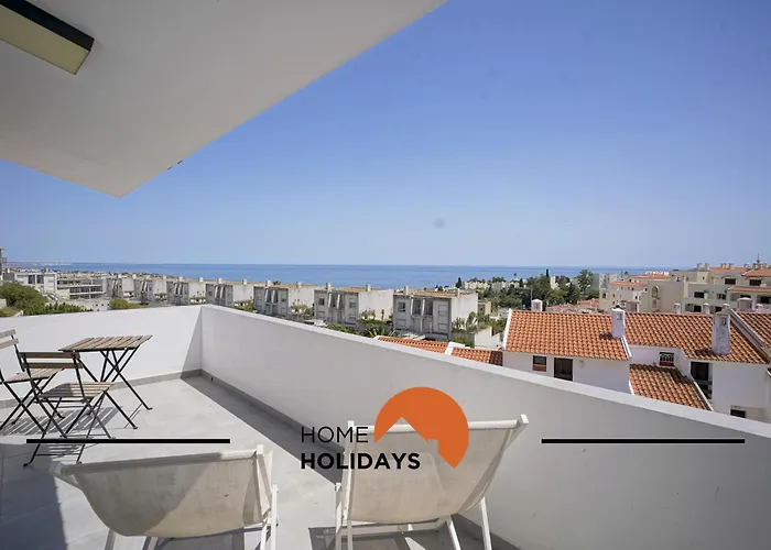 #171 Pateo 2 Flat By Home Holidays