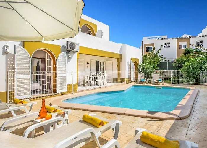 Villa Arines