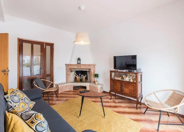 Lovelystay - 3 Bedroom Apartment In Vila Do Bispo