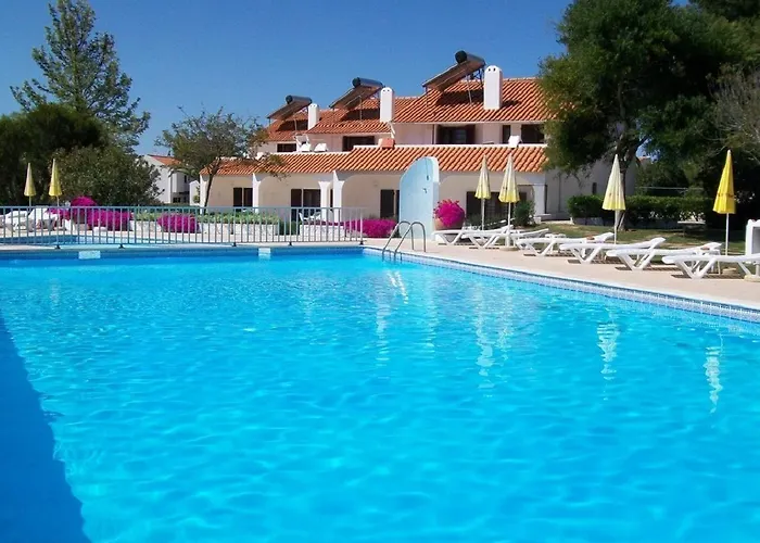 Apartamentos Vale de Carros - By Portugalferias