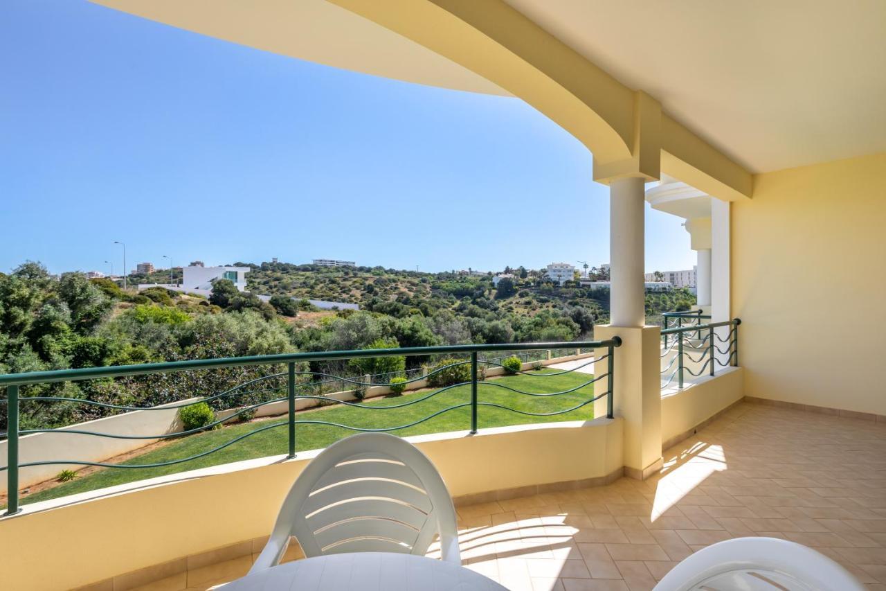 Bay Plaza Apartment *