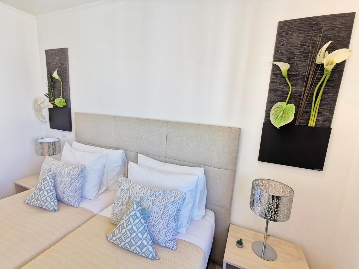 Rocha Waterside Blue Apartment *