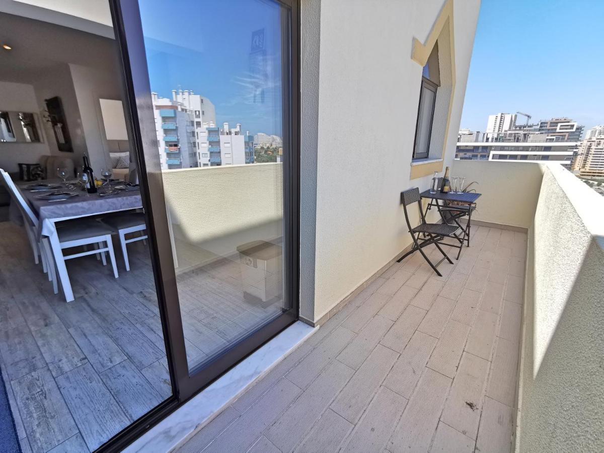 Rocha Waterside Blue Apartment *