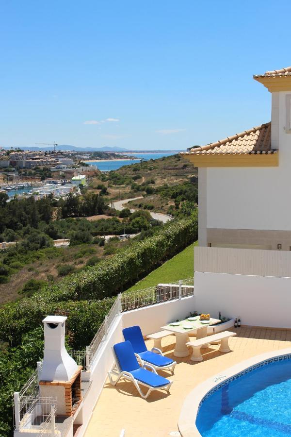 Sunny Villa *