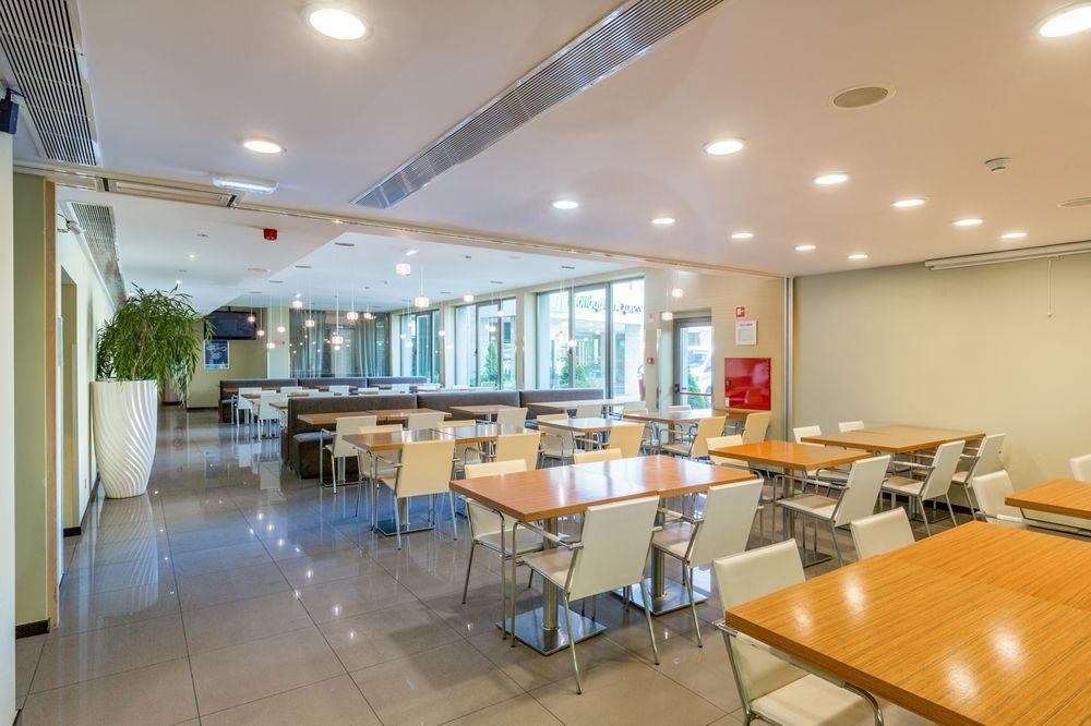 Hotel Express Lisbon Airport By Ihg 3*