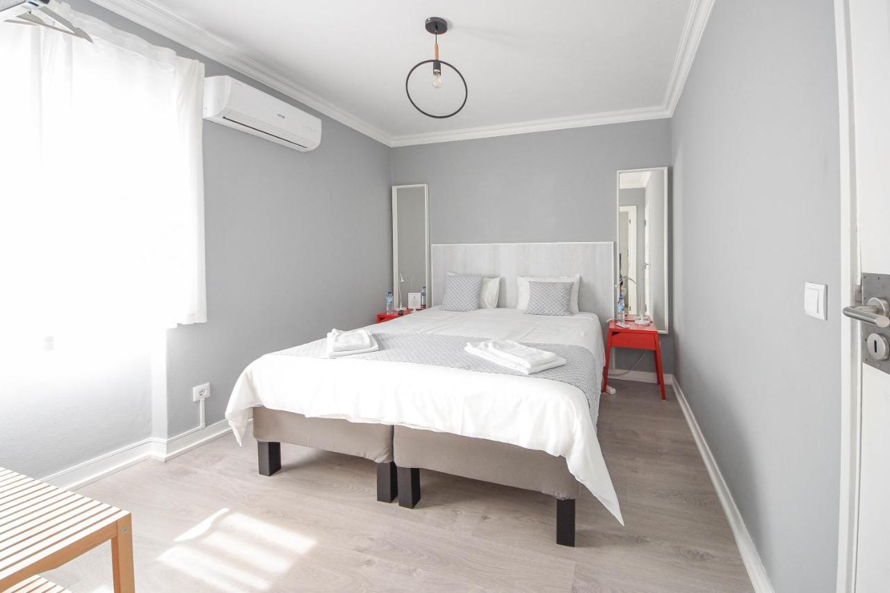 Bed & Breakfast Blue Door