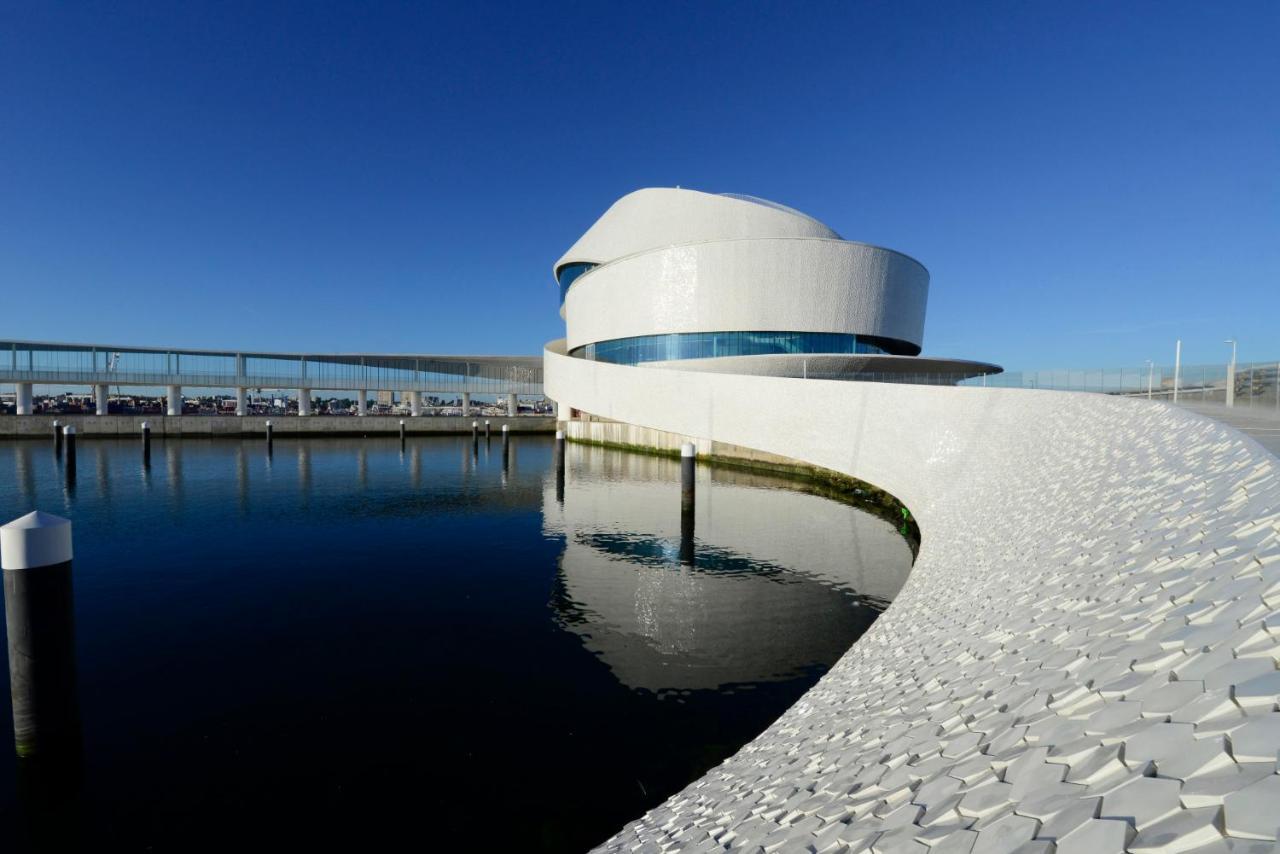 Em Com Piscina Matosinhos (Porto)