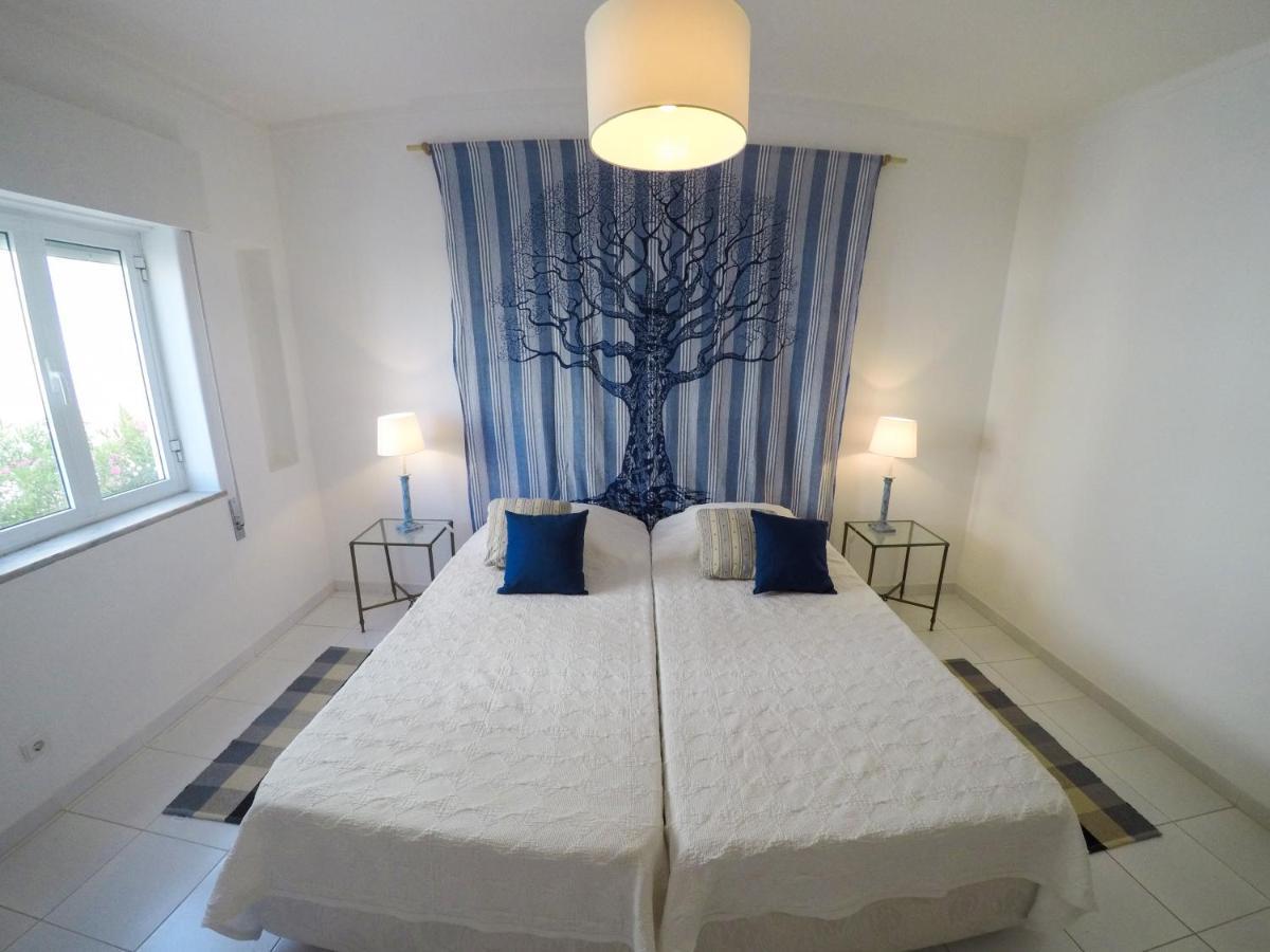 Spacious 2-bedroom At Da Rocha Apartment Portimao