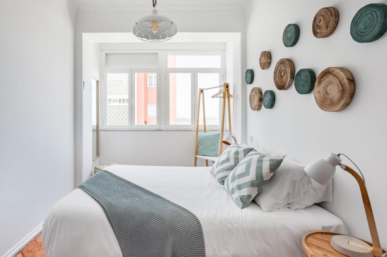 Apartamento Stroll To Coffee Shops Near A Renovated Hillside In Graca