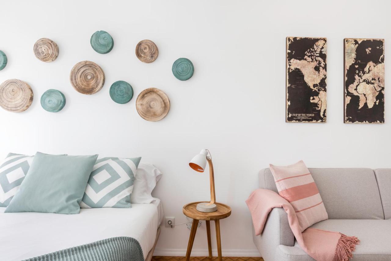 Apartamento Stroll To Coffee Shops Near A Renovated Hillside In Graca Lisboa