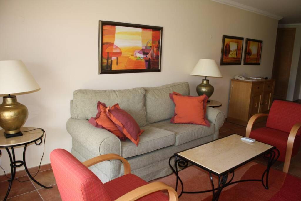 Apartamento T1 - Senhora Da Rocha *