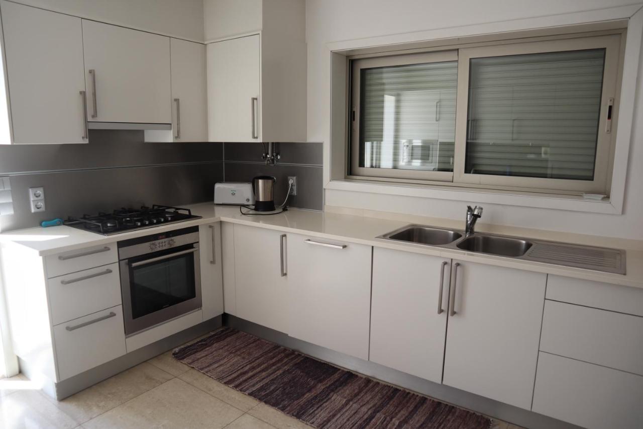 Dos Salgados, 6 Bdr, Front, Near Salgados Golf Club *