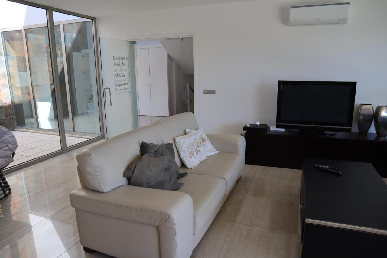 Villa Dos Salgados, 6 Bdr, Front, Near Salgados Golf Club Guia (Faro)