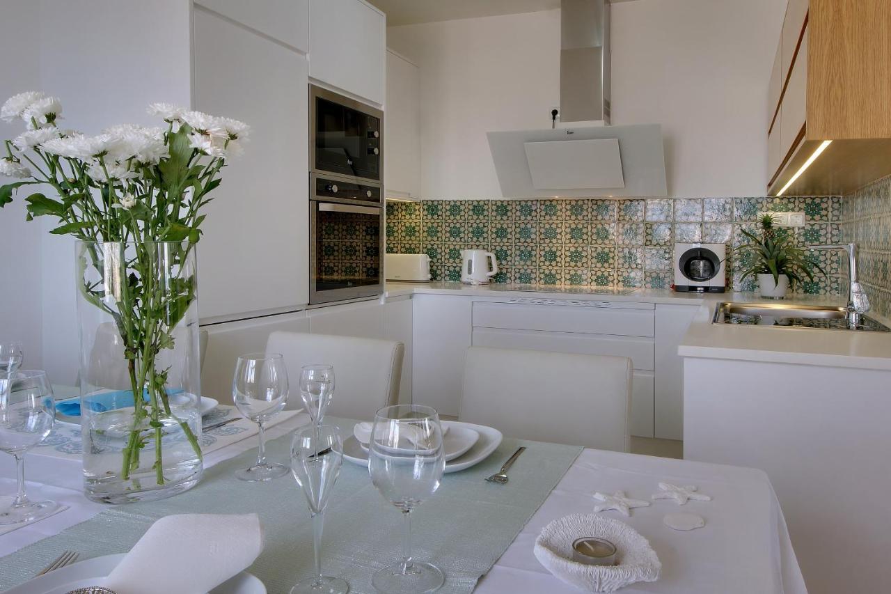 Casa Da Bandeira -perfect Location-beach Front- Rooftop Pool By Dreamvillasalbufeira Villa *