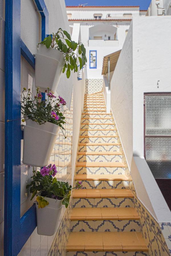 Bed & Breakfast Blue Door