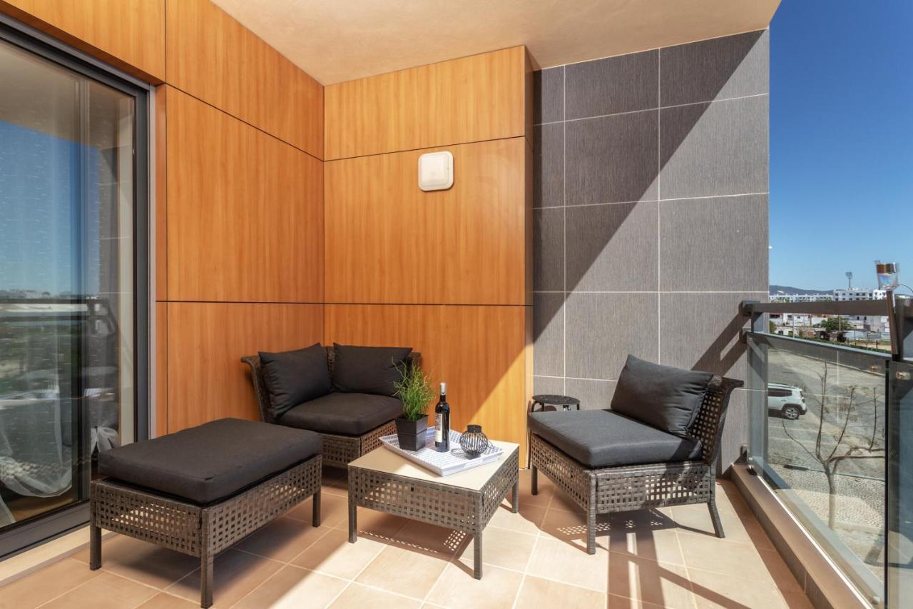 Privilege Benet With Rooftop Pool, Village Marina - *