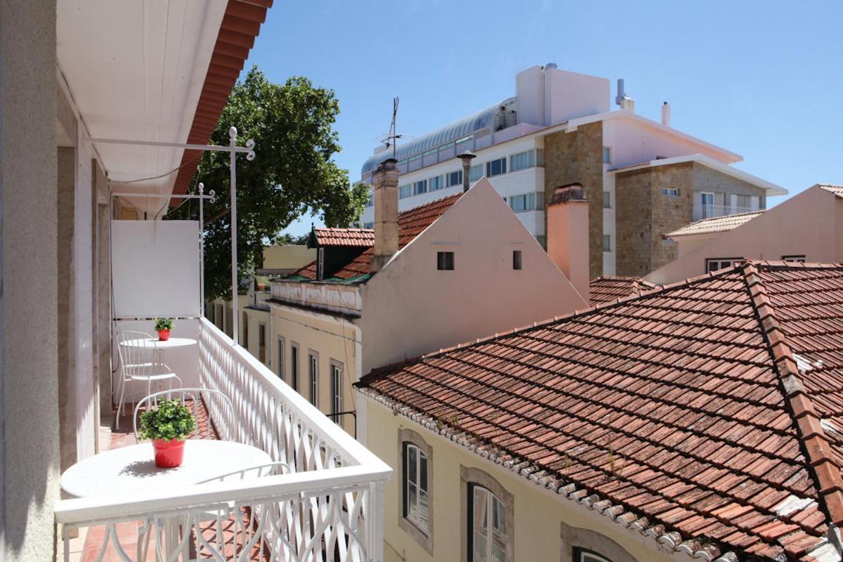 Apartment Fashionable And Modern - *