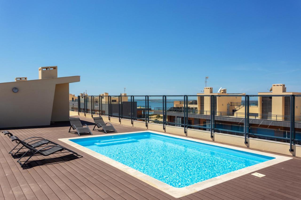 Privilege Benet With Rooftop Pool, Village Marina -
