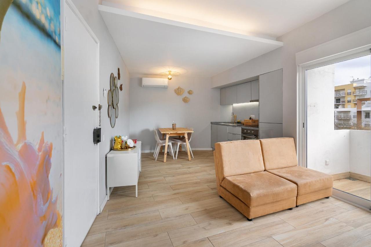 Natural Grey Apartment *
