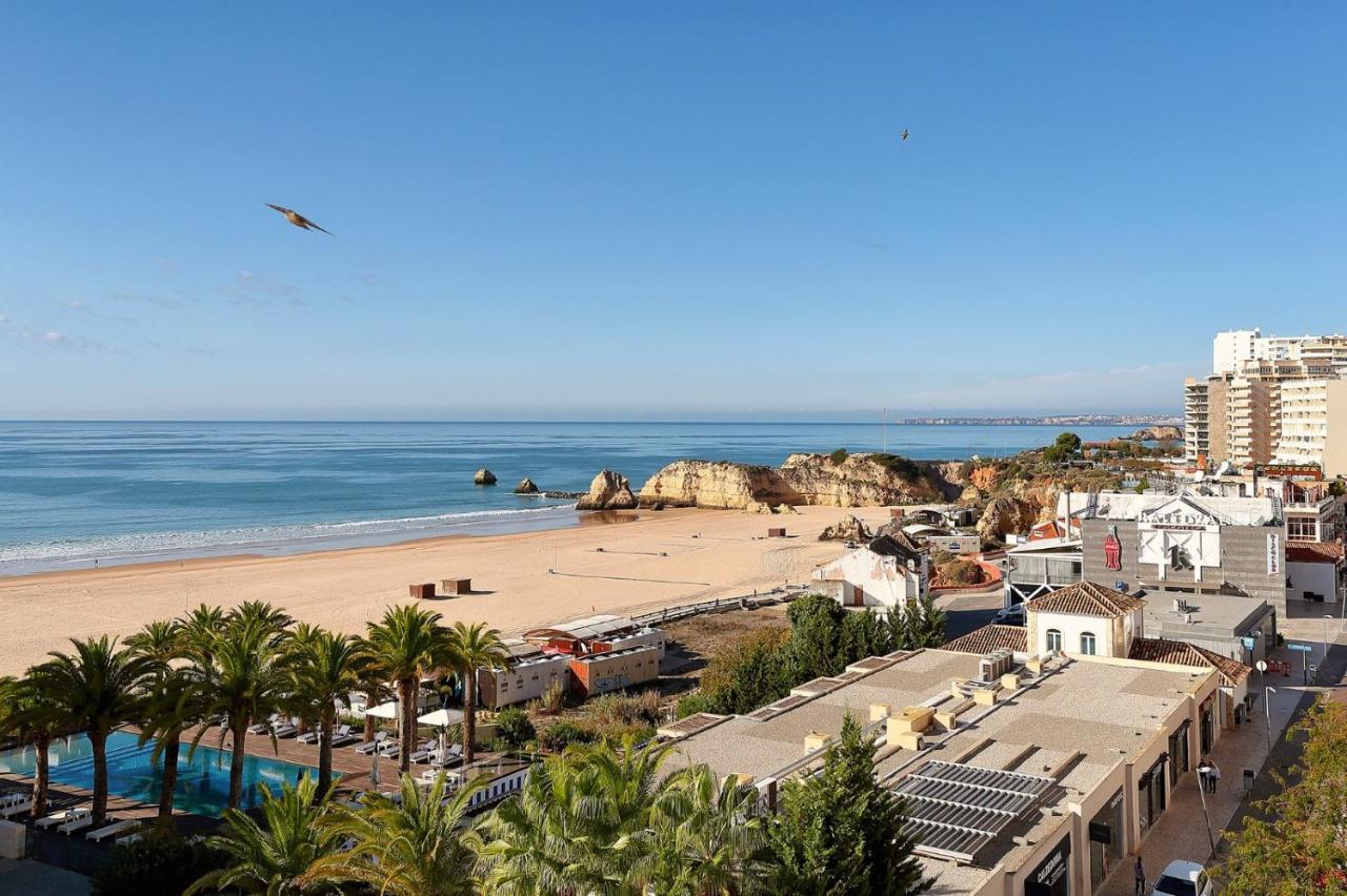 O Mar,o Sol,a Tranquilidade E A Seguranca De Um Lugar *