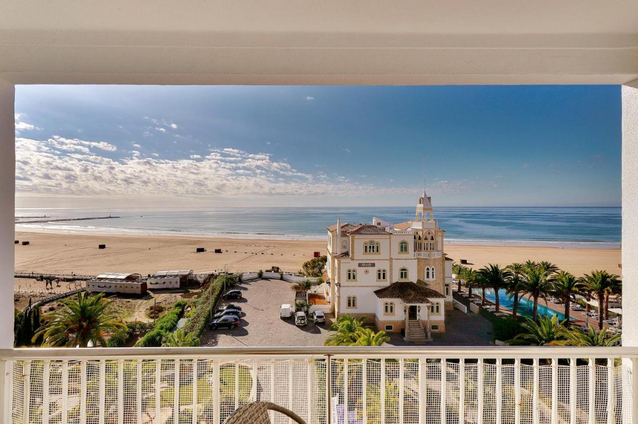 O Mar,o Sol,a Tranquilidade E A Seguranca De Um Lugar