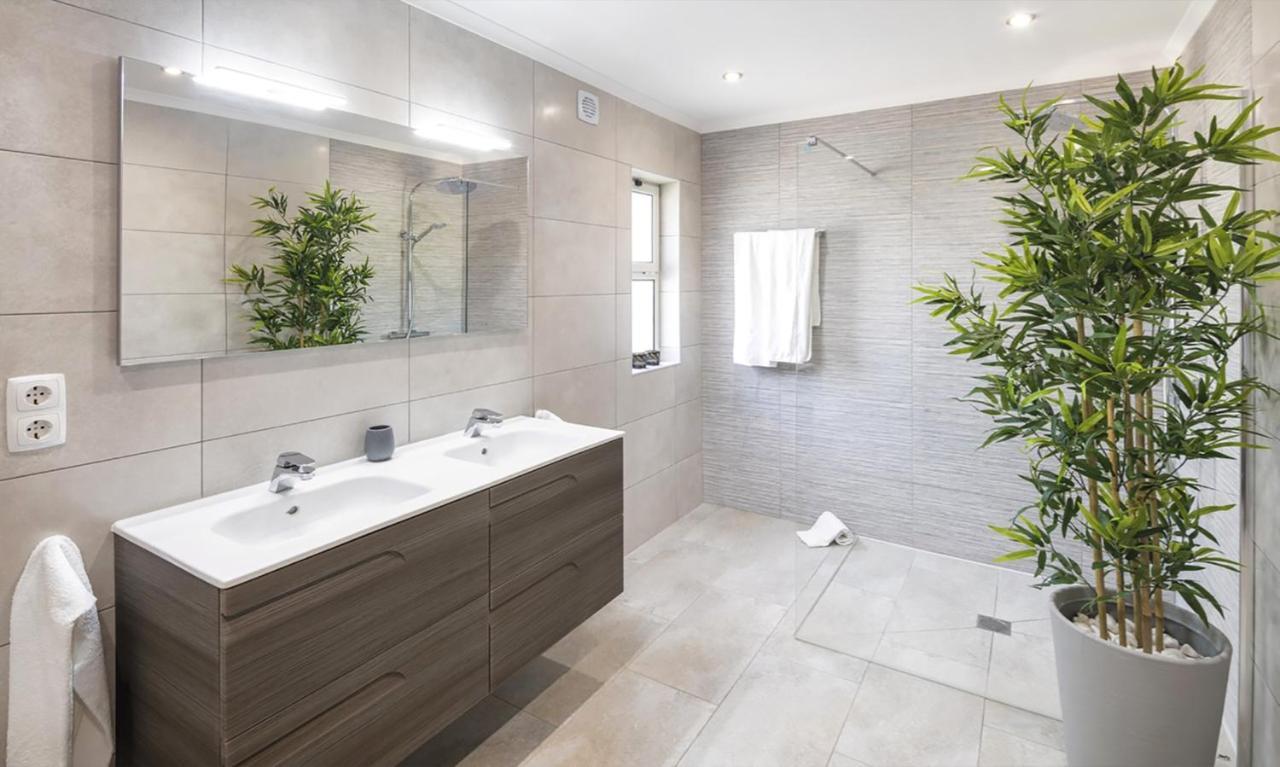 Spacious In Carvoeiro With Private Pool