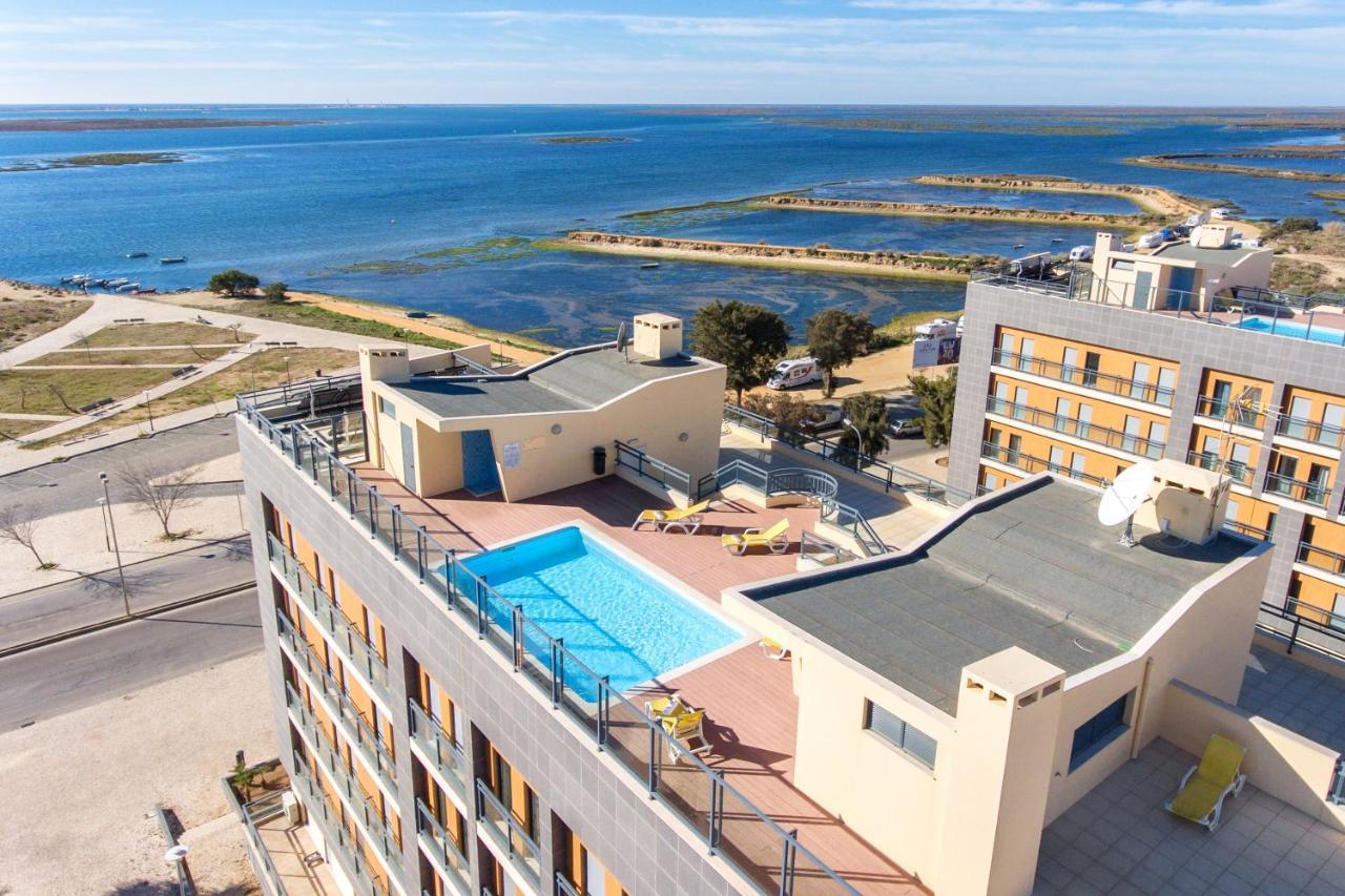 Privilege Folha De Louro With Rooftop Pool, Village Marina - Apartment