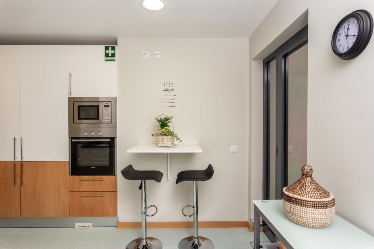 Apartment Privilege Benet With Rooftop Pool, Village Marina - *
