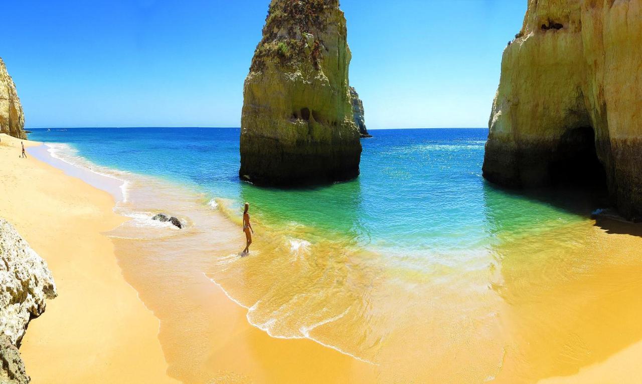 Spacious In Carvoeiro With Private Pool Villa *