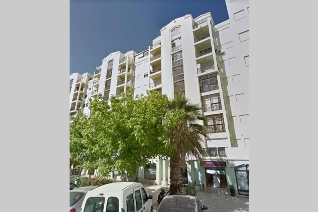 Ria Center - Left FAO