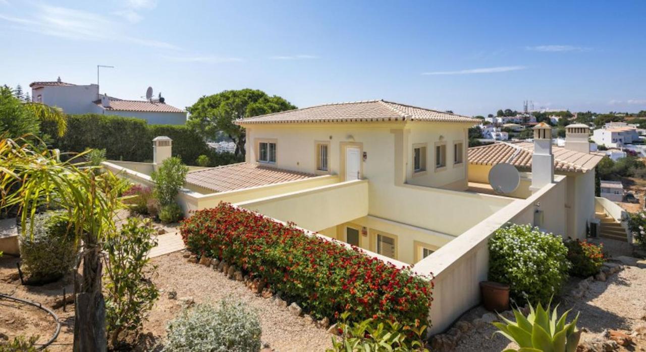 Villa Villa Povo Do Burro, Beautiful And Elegant Villa, Few Minutes Walk To Resort Centre *