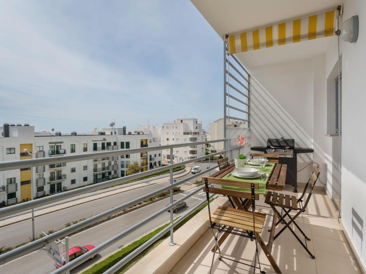 Apartment Flor De Lis T1 *